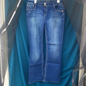 Wallflower size 17 jeans